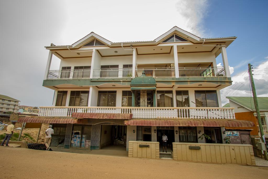 Grand Holiday International Hotel Mbarara Buitenkant foto